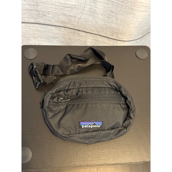 Patagonia Handbags - Patagonia Ultralight Black Hole Mini Hip Pack